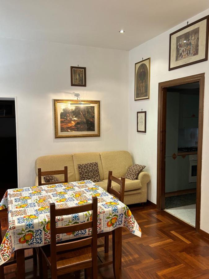 Toty Guilla Apartment